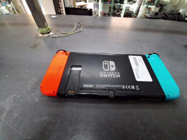 Nintendo Switch | ohne Zubehör  | Zustand: Gut | Farbe: schwarz – Bild 2