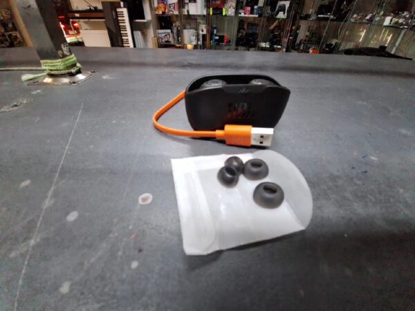 Jbl Wave Buds Schwarz | unbenutz | ohne Verpackung | Zustand: Neu – Bild 2