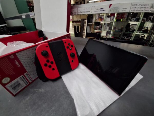 Nintendo Switch OLED Mario Red Edition | mit Originalverpackung  | Zustand: Wie Neu | Farbe: rot – Bild 2