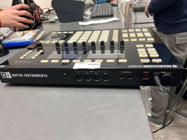 Native Instruments Maschine Studio  N1 | inkl. Adapter | Zustand: Sehr Gut – Bild 2