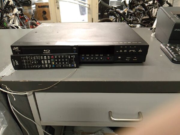 JVC SR-HD2500 | Professional Blu-ray Recorder  |  500GB HDD | Mit mit Fernbedienung | Zustand: Sehr Gut – Bild 2