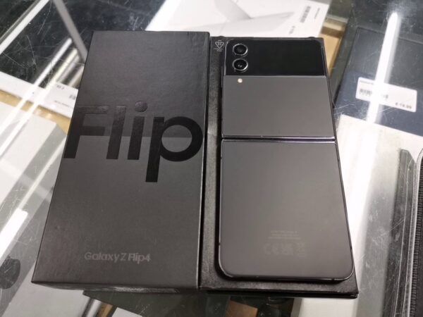 Samsung Galaxy Z Flip 4 128GB | mit Originalverpackung | SimLock: Frei | Zustand: Sehr Gut | Farbe: schwarz – Bild 4