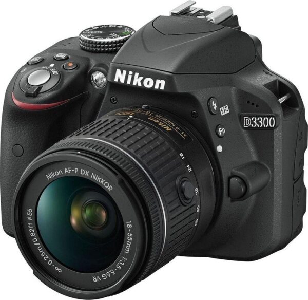 Nikon D3300 schwarz mit Objektiv AF-P VR DX 18-55mm | Zustand: Gut
