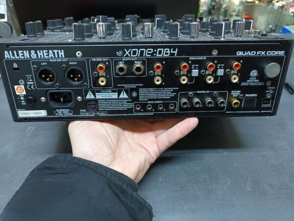 Digitaler DJ-Mixer Allen & Heath Xone DB4 | Analogue in Funktioniert nicht. muss mann genau testen | ohne Garantie | kein Versand | Zustand: Gut – Bild 2