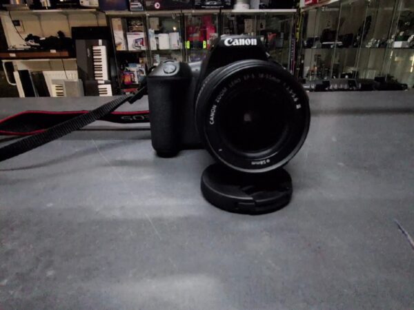 Canon Eos 250 mit Objektiv | EF-S 18-55mm f | 3.5-5.6 III mit 2Akkus+ mit Ladegerät mit 
Tasche schwarz  | Zustand: Sehr Gut – Bild 3