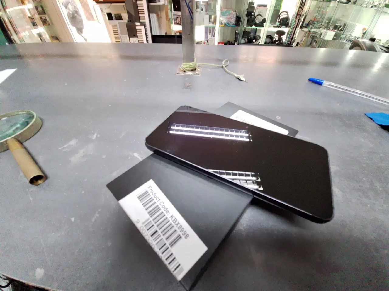 Samsung Galaxy S23+ 256GB | mit Originalverpackung | kleine gebrauchsspuren sind siehtbar | Display ohne Kratzer | Garantie bis 17-10-2025 | SimLock: Frei | Zustand: Sehr Gut | Farbe: schwarz – Bild 4