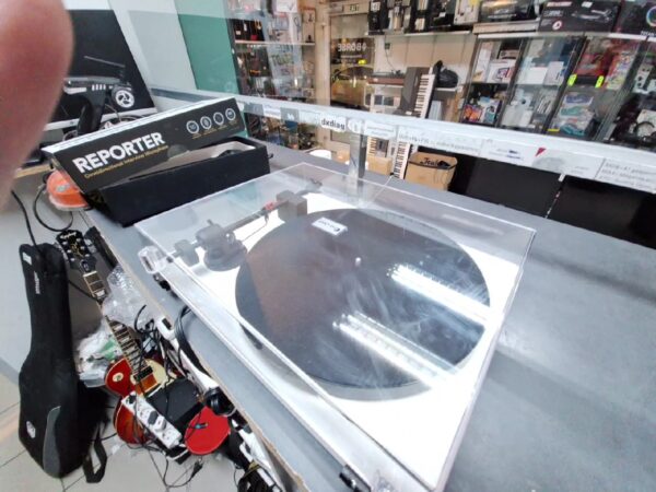 Pro-ject E1 | Plattenspieler zustand neuwertig | aber große Kratzer auf der Abdeckung | Zustand: Gut – Bild 2