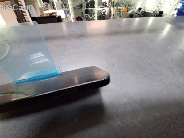 iPhone 16 128GB | Apple Garantie bis November 2025 | 
Kratzer (Sieh Foto)  | SimLock: Frei | Zustand: Gut | Farbe: schwarz | Akku: 100% – Bild 4