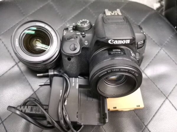 Canon EOS 700D+Obijektiv Canon 50 mm | Mit Tasche  | Zustand: Sehr Gut – Bild 2