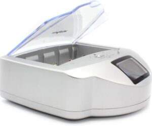 Ladegerät Universal-Batterien C/D/AA/AAA/ | 6LR61 NiCd NiMH + Alkaline  Universal Aaa-d 800-6000 Mah mit Originalverpackung | Zustand: Neu