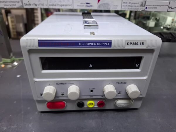 Kompaktes Labornetzgerät DP250-1S | ohne Strom Kabel | das Gerät sollte vor Ort vom Käufer ausgetestet werden. Bei dem Gerät können wir keine Garantie auf vollständige Funktionalität geben | Zustand: Gut