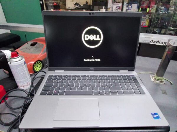 Dell Latitude 5520 i5-1145g7 2,60 Ghz, DE | 16Gb Ram | 512 Gb SSD | mit Ladegerät | Gebrauchsspuren | Zustand: Gut – Bild 2