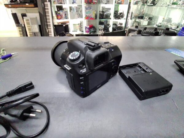 Sony Alpha 200 | mit Objektiv 18-70 | mit 1 Akku und Ladegerät | Zustand: Gut – Bild 3