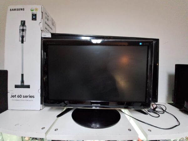 Samsung SyncMaster P2770 Monitor | mit mit Ladegerät | 27 Zoll | Zustand: Gut – Bild 2