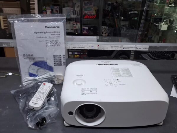 Panasonic Panasonic PT-VX615N Beamer, 1024 x768 XGA | mit org. Rechnung von 29.09.2023 | mit Fernbedienung | nur 235 Stunde | Zustand: Sehr Gut – Bild 3