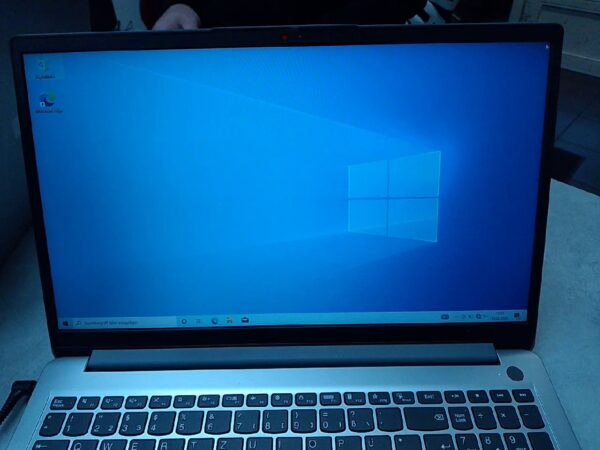 Lenovo IdeaPad 1 15AMN7 | Lenovo IdeaPad 1 15AMN7 | Cloud Grey | Ryzen 3 7320U | 8GB RAM | 512GB SSD | DE
mit Originalverpackung  | Zustand: Sehr Gut – Bild 2