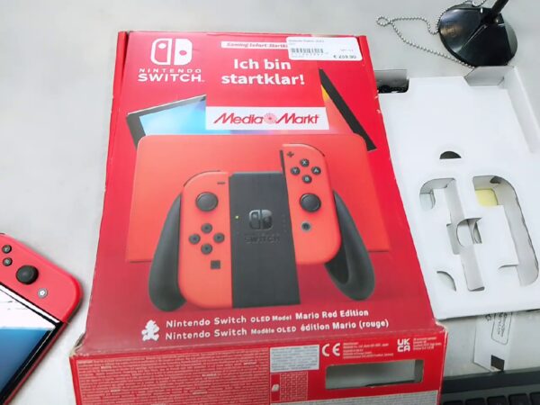 Nintendo Switch OLED | mit Originalverpackung | Zustand:: Sehr Gut | Farbe: rot – Bild 3