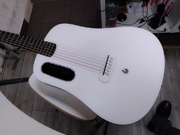 Lava Music Gitarre Me  | Org. hell grau | Zustand: Wie Neu – Bild 2