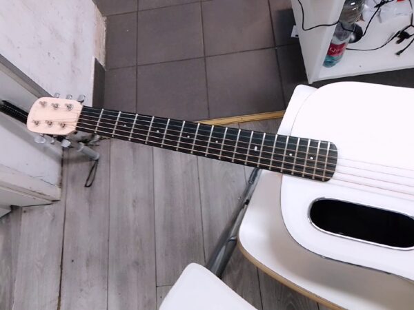 Lava Music Gitarre Me  | Org. hell grau | Zustand: Wie Neu – Bild 3