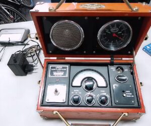 Retro-radio Spirit Of St. Louis Radio  | Alarm Clock S.O.S.L.  | Mit Ladegerät  | Zustand: Gut