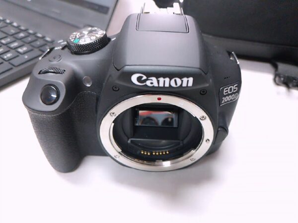 Canon Eos 2000D  | Tasche |  Mit Objektiv Canon EF LENS 50mm 1:1.8 STM | Zustand: Wie Neu
