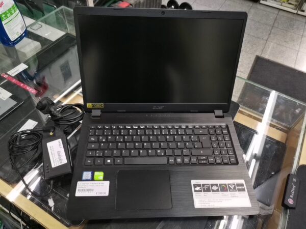 Acer Intel Core i7-8565U 1 80 GHz | 8 00 GB Ram 1 TB HDD 128 GB SSD Windows 10 | Zustand: Gut