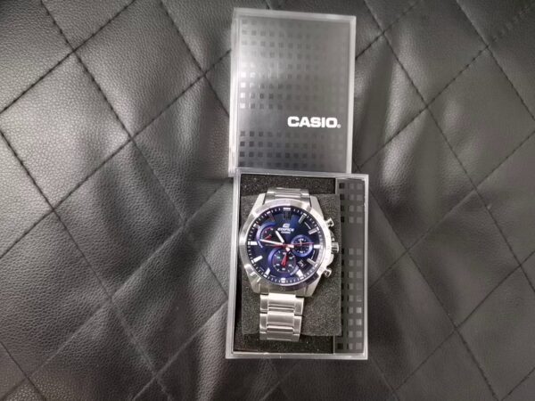 Casio Edifice EFR-573D-2AVUEF | mit Originalverpackung Mit Rechnung  | Zustand: Wie Neu