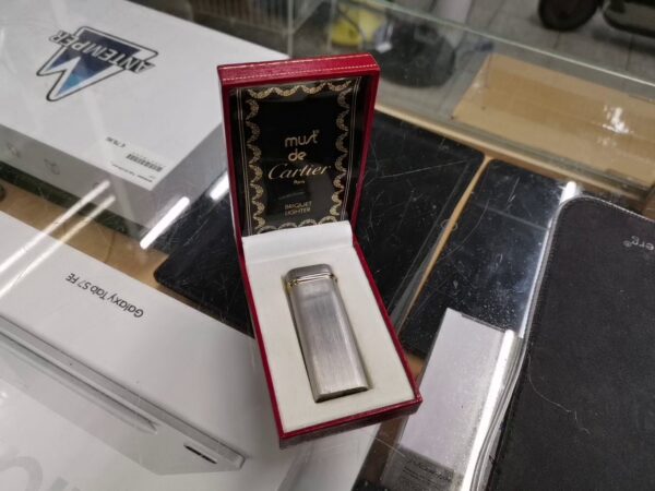 Cartier Paris Feurzeug   .Gut | mit Originalverpackung  | Zustand: Sehr Gut