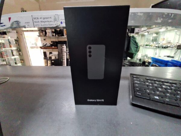 Samsung Galaxy S24 Fe 128GB | mit Originalverpackung | SimLock: Frei | Zustand: Neu | Farbe: Graphite – Bild 2