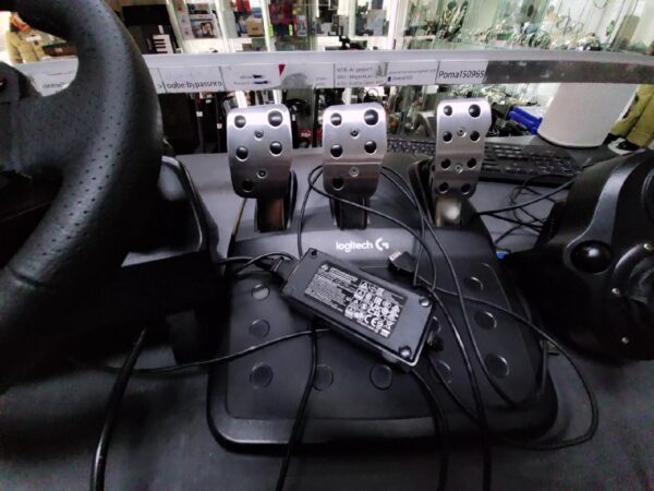 Logitech G920 Driving Force | Lenkrad + Pedale+Shifter PC PS Xbox | mit mit Ladegerät | Zustand: Gut – Bild 4