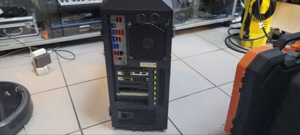 Pc Amd Fx9590 Gtx960, 3Tb HDD, 16Gb Ram | Win 7 | muss mann zurücksetzen | Zustand: Sehr Gut | Farbe: weiss – Bild 3