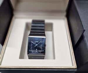 Rado Ceramica 212.0700.3 Quartz | Herrenuhr mit schwarzem Zifferblatt und Keramikarmband |  mit Originalverpackung | Zustand: Wie Neu