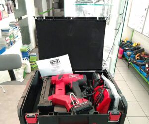 Milwaukee M18 Fn18gs Fuel Akku-nagler | Mit 2x Akkus 2Ah und Ladegerät |  Koffer |  Rechnung von 05.2023 | Zustand: Sehr Gut
