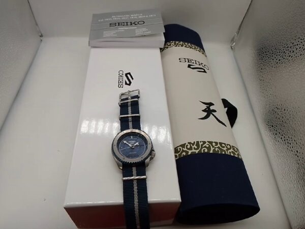 Seiko 5 Sports Automatic  | mit Originalverpackung | Naruto & Boruto Sasuke Uchiha Limited Edition SRPF69K1: | Zustand: Sehr Gut – Bild 3