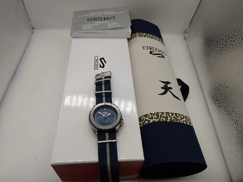 Seiko 5 Sports Automatic  | mit Originalverpackung | Naruto & Boruto Sasuke Uchiha Limited Edition SRPF69K1: | Zustand: Sehr Gut – Bild 3