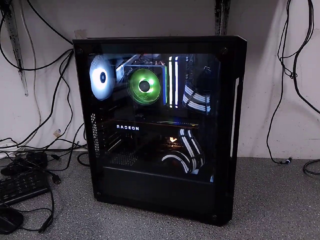 Gaming PC | RYZEN 7 2700X | 16GB RAM | 500GB SSD | 1TB HDD | RADEON RX 5700 XT 8GB | Zustand: Gut