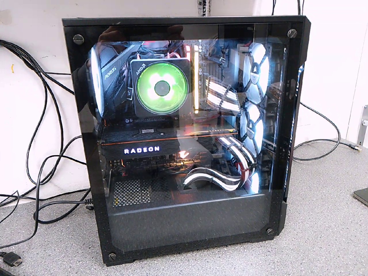 Gaming PC | RYZEN 7 2700X | 16GB RAM | 500GB SSD | 1TB HDD | RADEON RX 5700 XT 8GB | Zustand: Gut – Bild 3