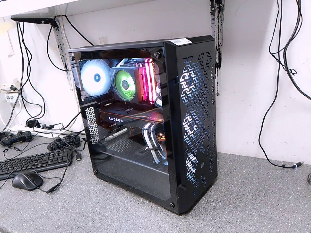 Gaming PC | RYZEN 7 2700X | 16GB RAM | 500GB SSD | 1TB HDD | RADEON RX 5700 XT 8GB | Zustand: Gut – Bild 4