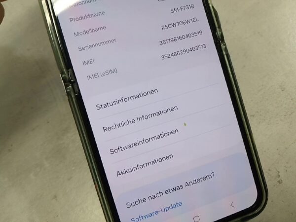 Samsung Galaxy Z Flip 5 512GB | hat pixel Fehler .klein punkt am Display.  | SimLock: Frei | Zustand: In Ordnung | Farbe: schwarz – Bild 2