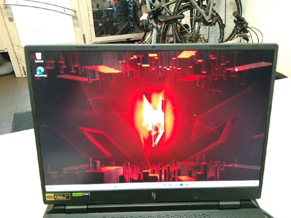 Acer Nitro 16   | Ryzen 7 7840hs | 16GB RAM  | 1TB  | Nvidia Geforce RTX 4070 8GB   | Mit ladegerät  | Zustand: Wie Neu – Bild 3