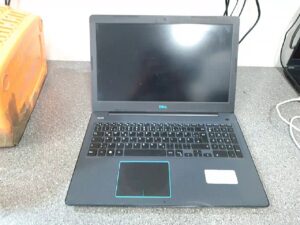 Dell G3 Laptop | i5-8300H | 16GB RAM  | 1TB HDD  | 128gb  | GTX 1050
Unter mauspad ist gebrochen ! | Zustand: In Ordnung