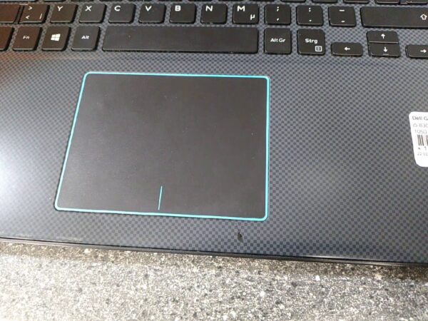 Dell G3 Laptop | i5-8300H | 16GB RAM  | 1TB HDD  | 128gb  | GTX 1050
Unter mauspad ist gebrochen ! | Zustand: In Ordnung – Bild 2