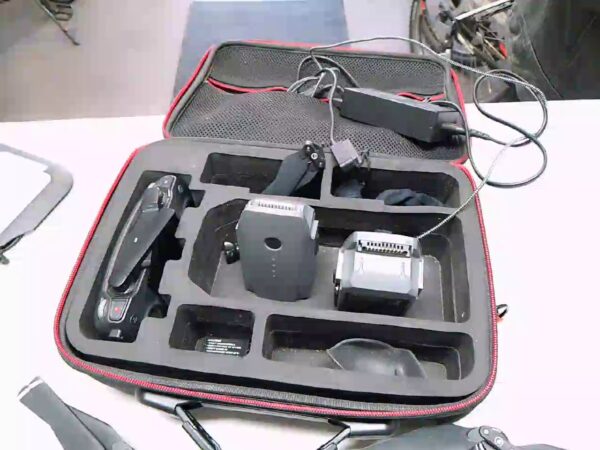 Dji Mavic M1p Kamera-Drohne | 1x Ladegerät  | 2x AKKU  | Tasche  | Kamera schützt Glas ist nicht dabei ! | Zustand: In Ordnung – Bild 3