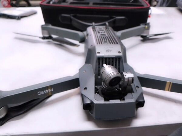 Dji Mavic M1p Kamera-Drohne | 1x Ladegerät  | 2x AKKU  | Tasche  | Kamera schützt Glas ist nicht dabei ! | Zustand: In Ordnung – Bild 4