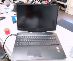 Hp Omen Ax201ngw  | Core i7-10750H |  16GB RAM |  1TB HDD |  500 GB SSD |  RTX 2070 SUPER: Windows 11. mit Ladegerät  | Zustand: Sehr Gut