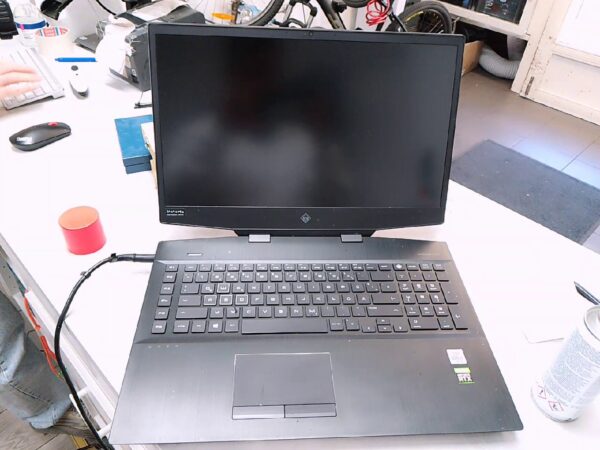 Hp Omen Ax201ngw  | Core i7-10750H |  16GB RAM |  1TB HDD |  500 GB SSD |  RTX 2070 SUPER: Windows 11. mit Ladegerät  | Zustand: Sehr Gut