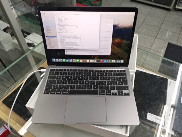 Apple MacBook Air, Space Gray, M1 - 8 Core CPU / 7 Core | 8 00 GB Ram 256 GB SSD 9 Ladezyklen  mit Originalverpackung Mit Rechnung Garantie
Gültig bis: 12 Februar 2025 | Zustand: Wie Neu – Bild 3