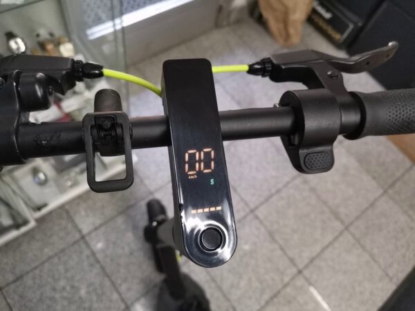 E-scooter Esc-hi2 - E-scooter - Black/yellow | Mit Ladegerät