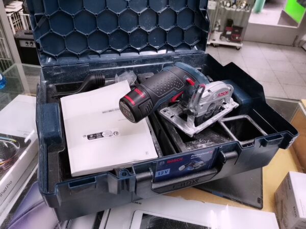 Bosch Professional GKS 12V-26 Akku-Mini-Handkreissäge solo | Koffer mit Akku 2.0 Ah Li-Ion  | Zustand: Wie Neu – Bild 2