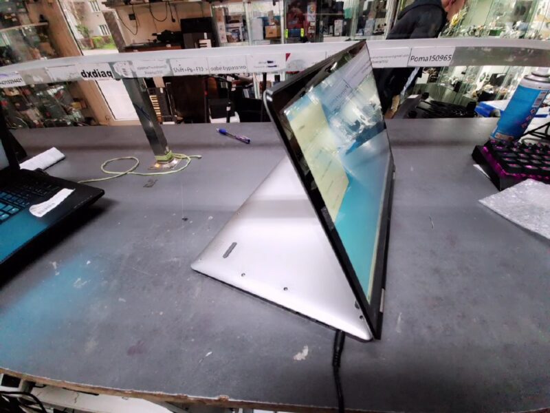 Medion Akoya E3213 13,3 Zoll Touchpad,  Eng | Celeron N3450 | 4GB RAM | 64GB SSD | Akku Kaput | ohne mit Ladegerät | Zustand: Gut – Bild 4